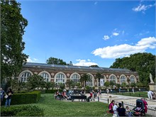 14-Luxemborg Gardens